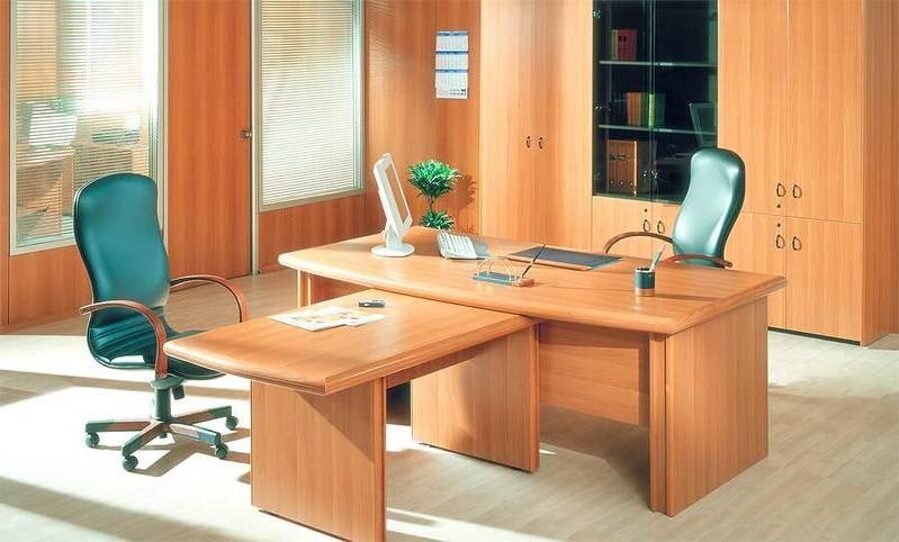 Кабінет керівника. Директорські офісні меблі.