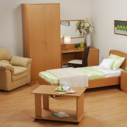 Гостиничная мебель, шкафы, тумбочки, кровати для общежитий.